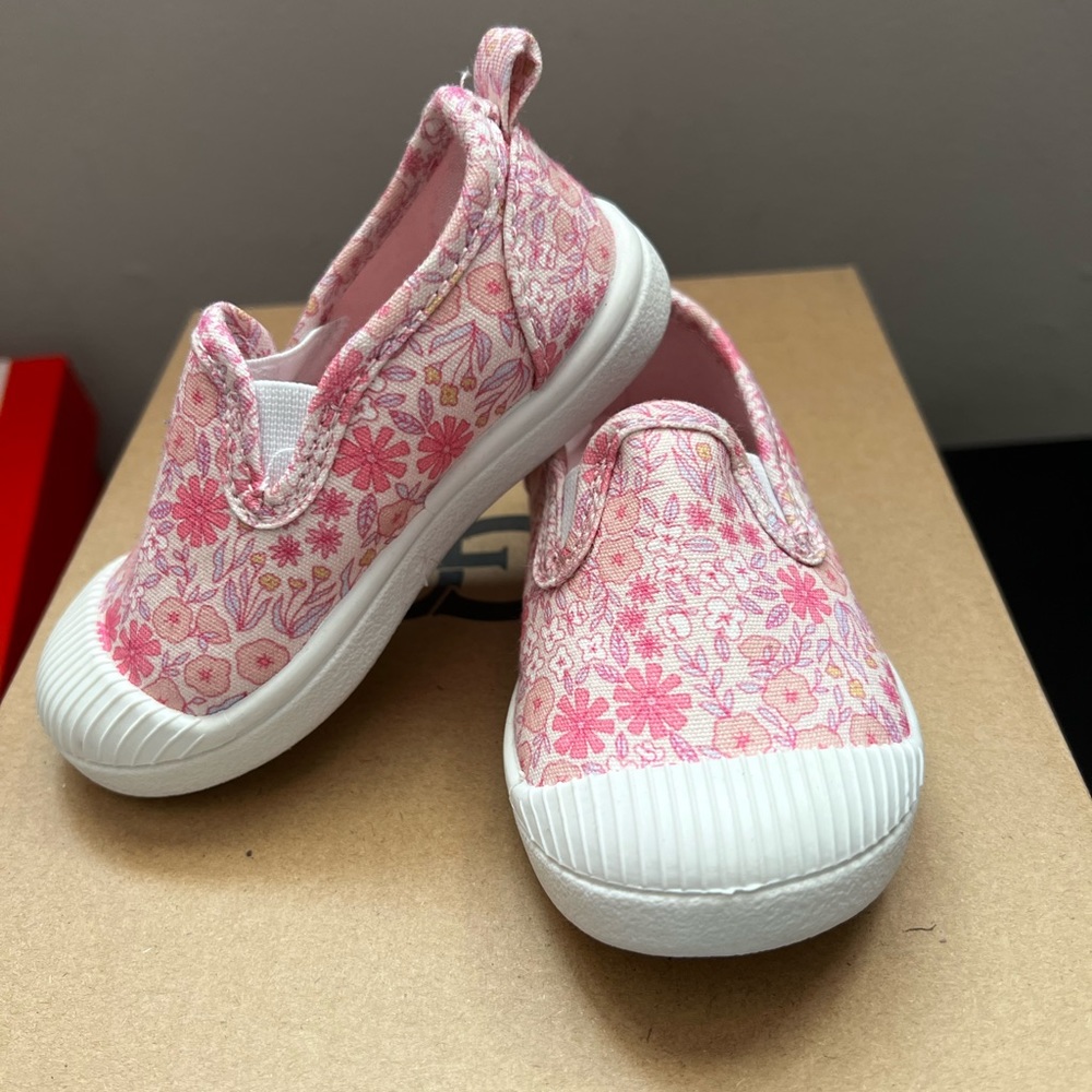 Summer shoes